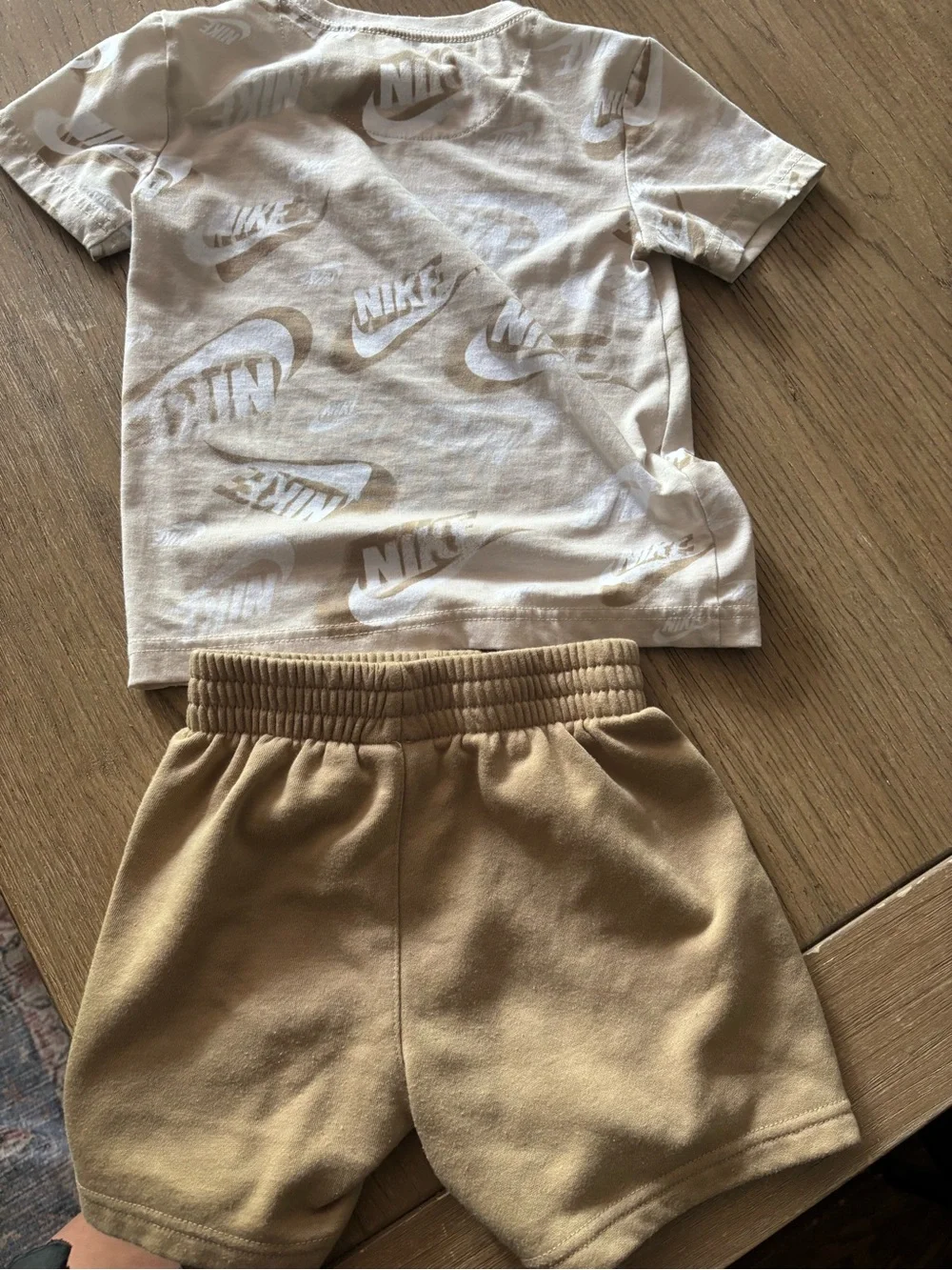 Nike Toddler Tee & Shorts Set in Beige with Neon Yellow Logos 3-4 years